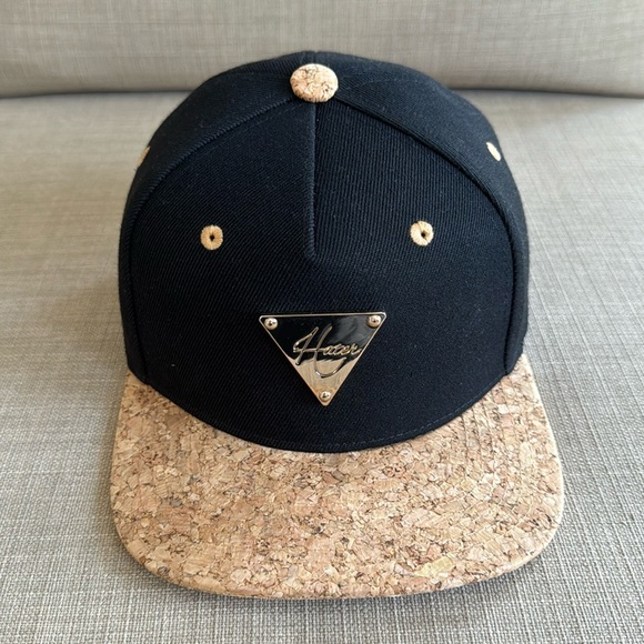 Hater SnapBack Black Hat - Picture 1 of 6